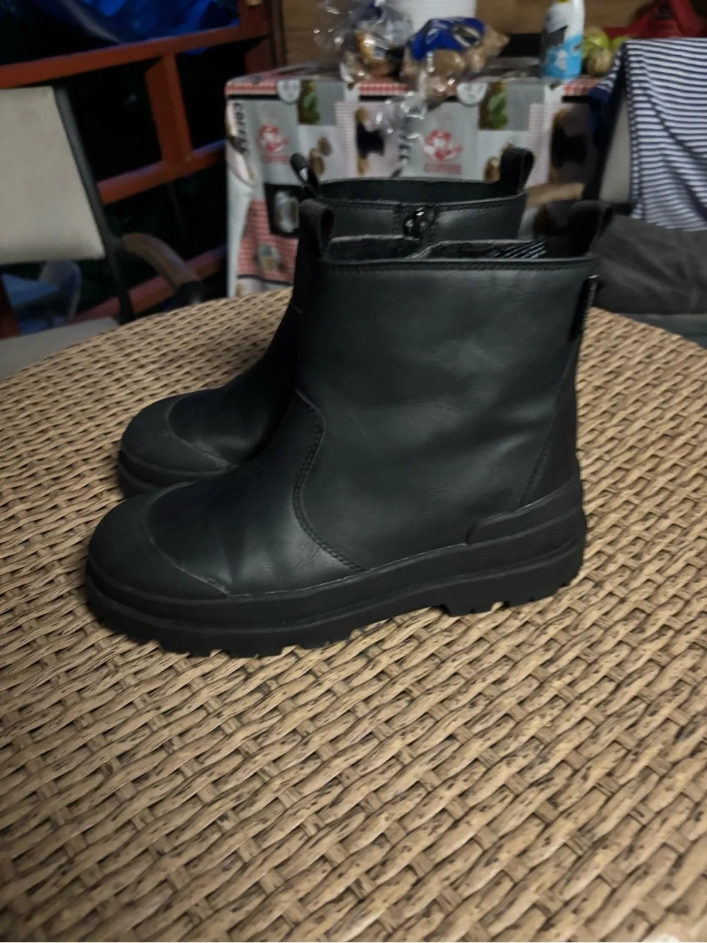 H&M chunky black